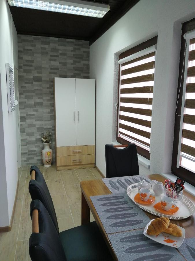 Studio Apartman Sun 야이체 외부 사진